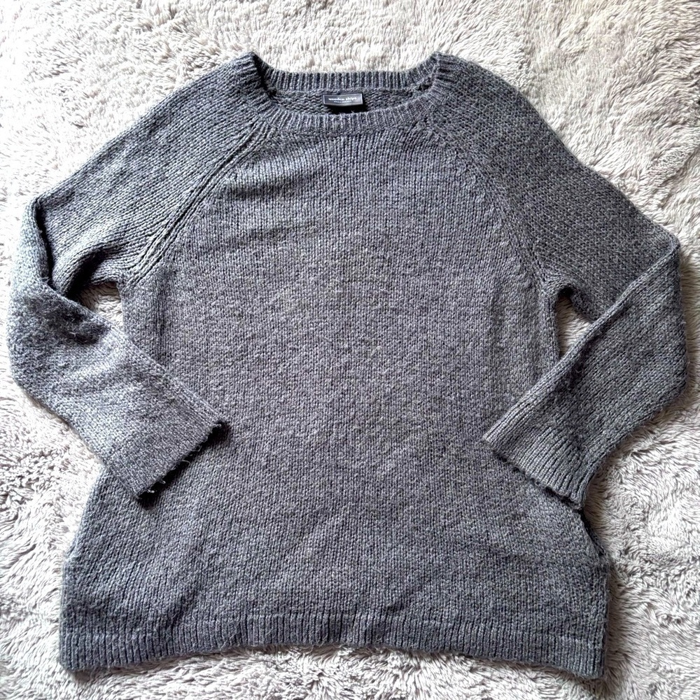 ⭐️⭐️⭐️Women’s Wooden ships mohair/wool blend crew neck sweater M/L